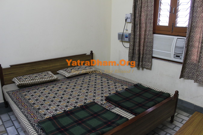 Rishikesh Swargashram Trust Dharamshala 2 Bed AC Room View3