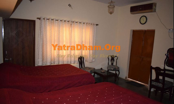 Kutch Bhuj - YD Stay 94003 (Sharadbaug Homestay) 2 Bed AC Room View 3