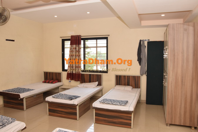 Solapur- Shri Solapur Gujarati Mitra Mandal Room View2