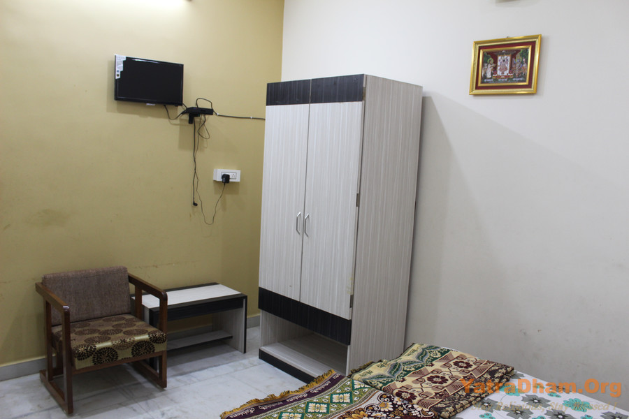 Tirupati_Dakshin_Shrinath_Dham_Sri_Vallabh_Sadan_Dharamshala_2 Bed_A/c. Room_View2