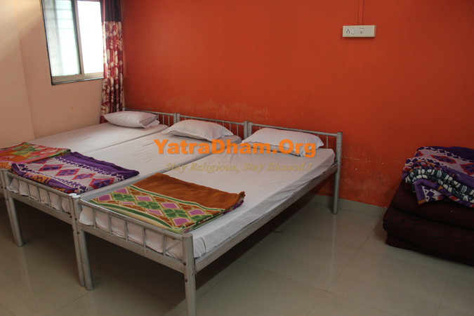 Tuljapur Rajgad Bhakta Niwas Room View1