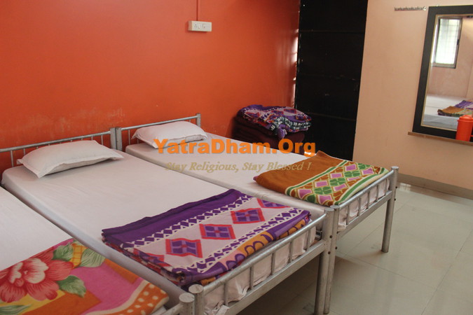 Tuljapur Rajgad Bhakta Niwas Room View3