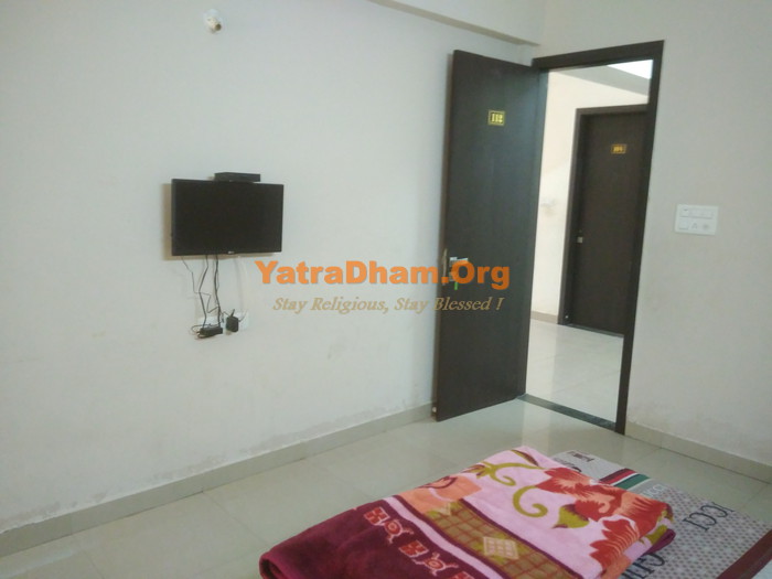 Ujjain_Agrawal Bhawan_2 Bed Non Ac Room_View1
