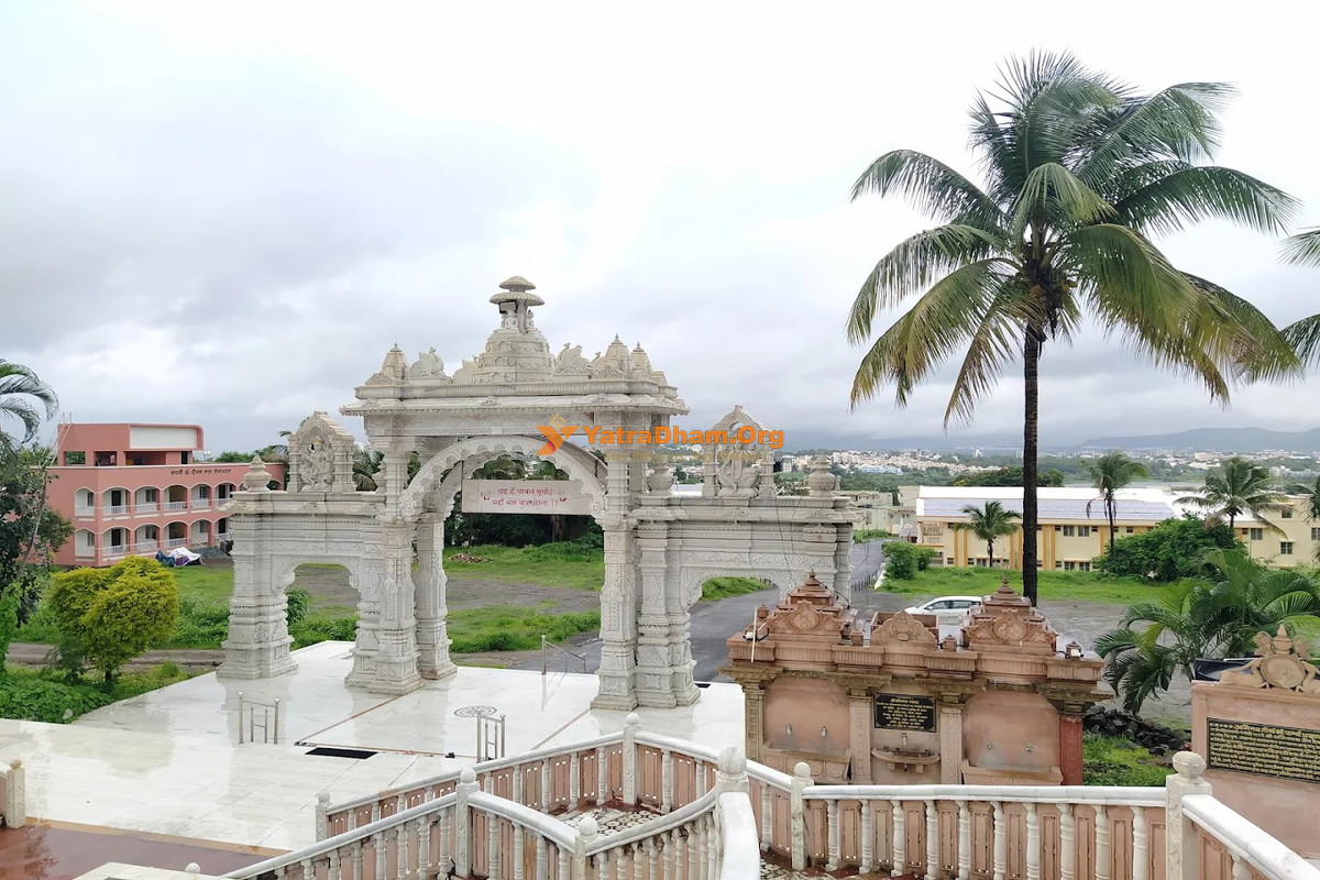 Shri Parshwa Pragyalaya Jain Teerth Talegaon Building View
