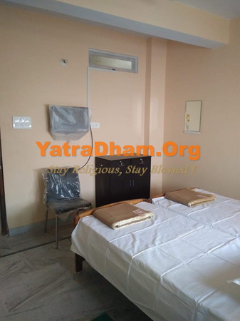 Varanasi Kailash Ashram 2 Bed AC Room View2