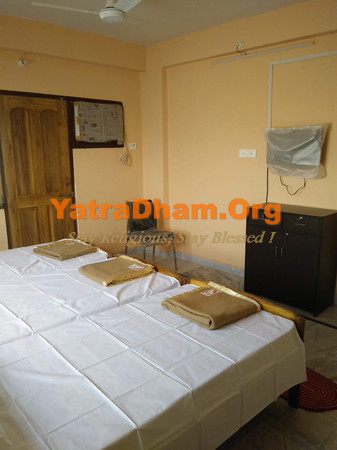 Varanasi Kailash Ashram 3 Bed AC Room View1