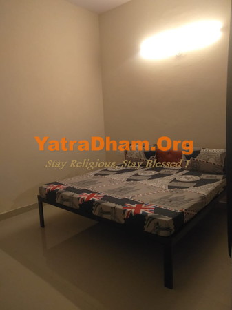 Rishikesh Maya Inn Ashram 3 Bed Non AC Room View3