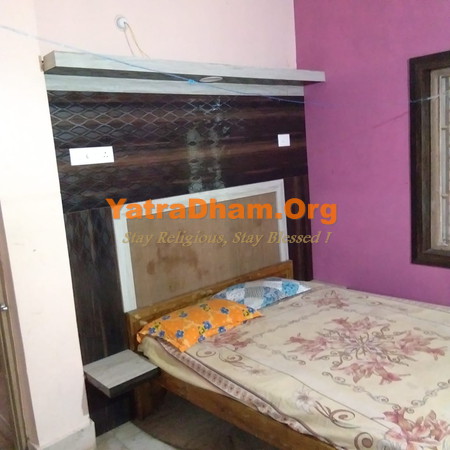 Jagannath Puri Golak Dham Bhakta Nivas (Sri Gopinath Gaudiya Math) Room View2