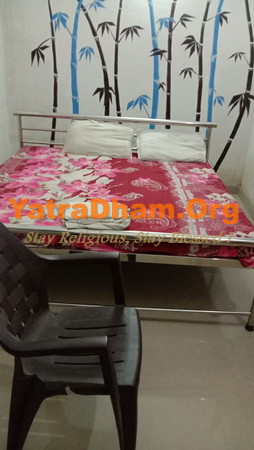 Chitrakoot Sri Palimat Ashram Pejawara Mutt Room View4